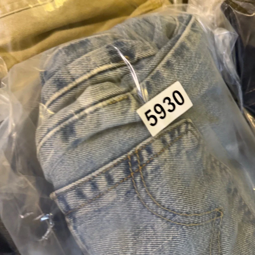 Levis levi 550